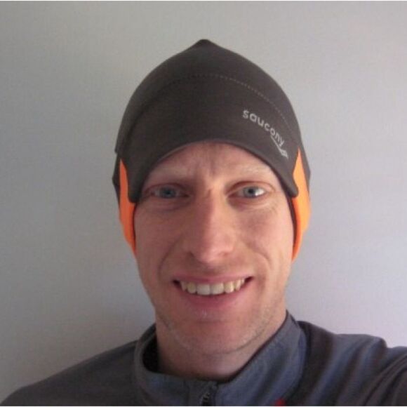 Pre-owned, Unisex Saucony Drylete Beanie hat - Picture 2 of 6